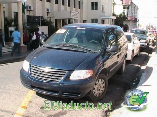 Vehiculo de los ladrones (foto Carlos Salcedo)